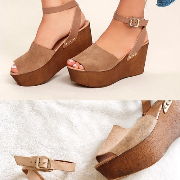 Seychelles Wooden and Suede Wedges - Picture 2 of 6